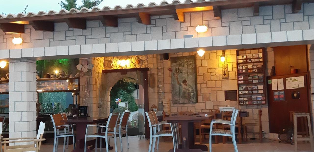 אפרטהוטל סובאלה Irides מראה חיצוני תמונה